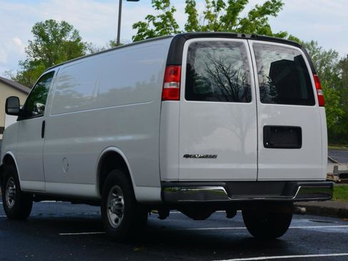 Used 2021 Chevrolet Express 2500 w/ Driver Convenience Package RWD image 7