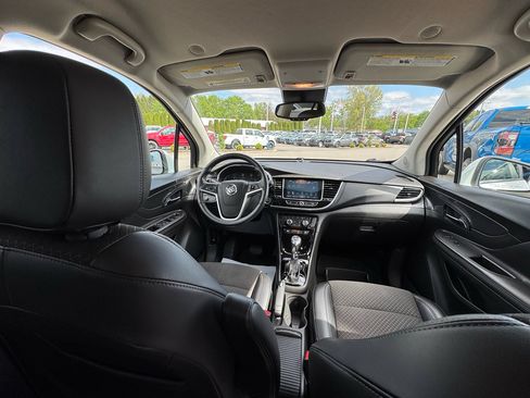 Used 2020 Buick Encore Preferred w/ Safety Package AWD/4WD image 17