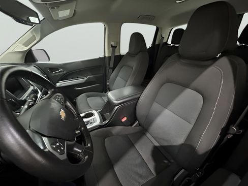 Used 2022 Chevrolet Colorado LT w/ LT Convenience Package image 24