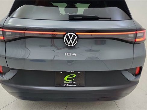 Used 2025 Volkswagen ID.4 Pro image 12