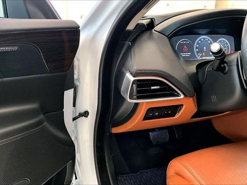 Used 2018 Jaguar XE Portfolio RWD image 31