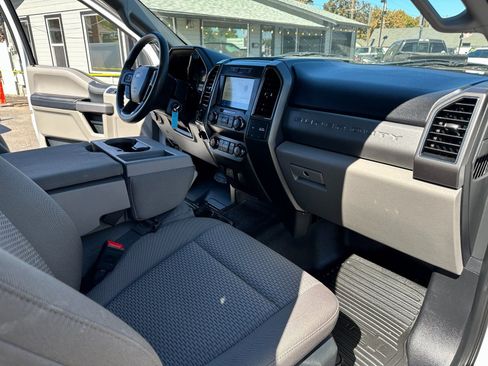 Used 2021 Ford F250 XLT w/ FX4 Off-Road Package image 27