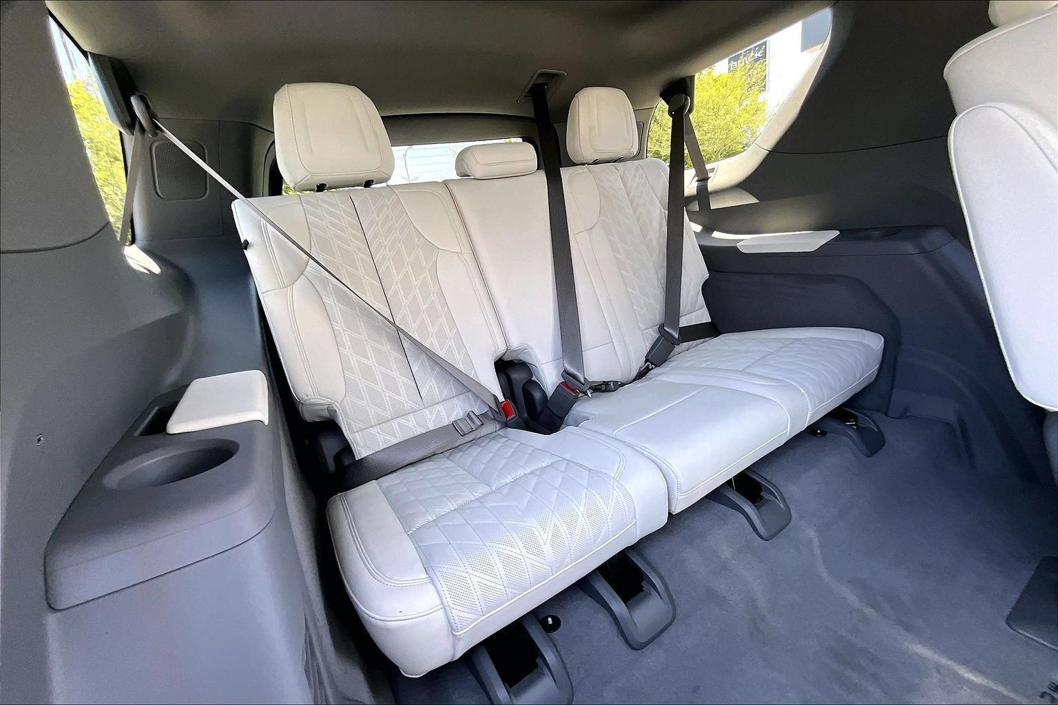 Used 2026 Cadillac Escalade IQL Luxury w/ LPO, Floor Liner Package AWD/4WD image 28