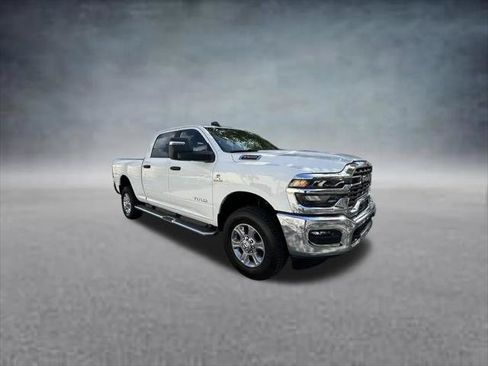 Certified 2026 RAM 2500 Big Horn AWD/4WD image 2