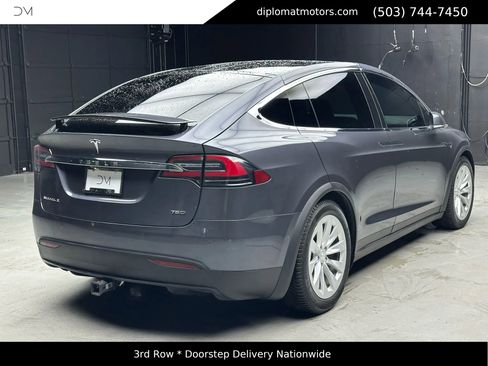 Used 2018 Tesla Model X 75D image 6