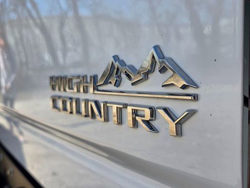 Used 2024 Chevrolet Silverado 2500 High Country w/ Technology Package image 7