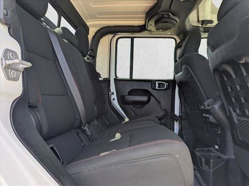Used 2021 Jeep Gladiator Rubicon AWD/4WD image 19
