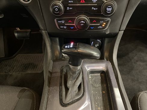 Used 2018 Dodge Charger SXT w/ Blacktop Package image 14