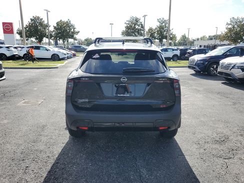 New 2025 Nissan Kicks SR image 5