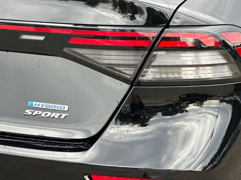 Used 2025 Honda Accord Sport image 29