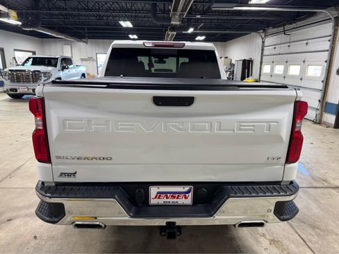 Used 2019 Chevrolet Silverado 1500 LTZ w/ LTZ Premium Package image 5