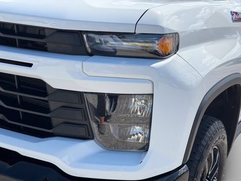 Used 2025 Chevrolet Silverado 2500 Custom w/ Custom Value Package AWD/4WD image 14
