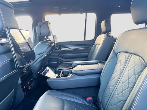 Used 2024 Jeep Grand Wagoneer Series III w/ Rear Seat Video Group 1 image 25