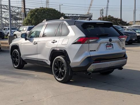 Used 2023 Toyota RAV4 XSE AWD/4WD image 9