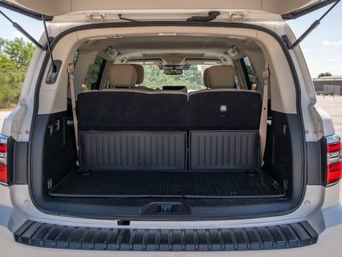 Used 2023 Nissan Armada SL w/ Captain's Chairs Package RWD image 27