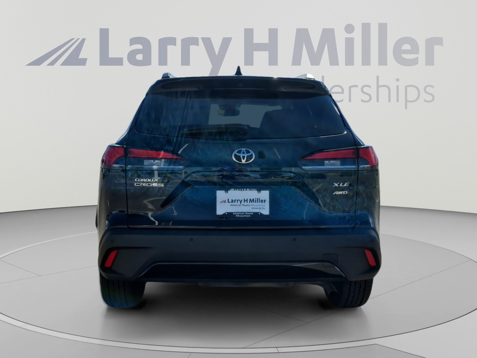 Certified 2025 Toyota Corolla Cross XLE AWD/4WD image 4