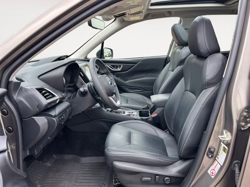 Used 2019 Subaru Forester Touring AWD/4WD image 11