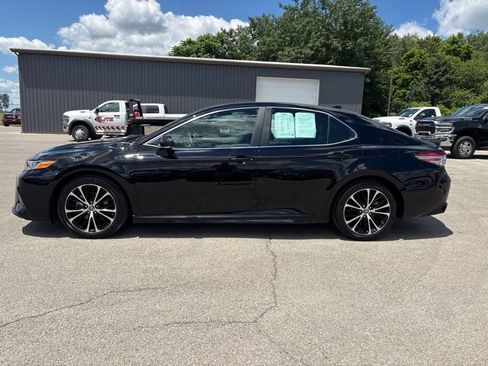 Used 2019 Toyota Camry SE w/ Convenience Package FWD image 6