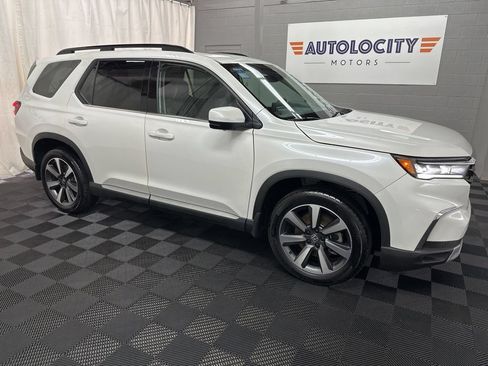 Used 2024 Honda Pilot Elite image 2