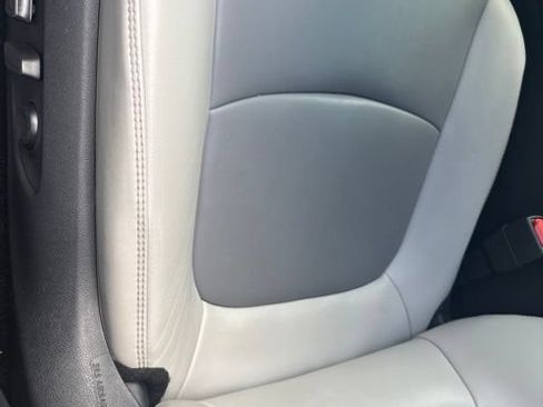 Used 2020 Toyota RAV4 XLE Premium FWD image 13
