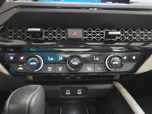 Certified 2025 Honda Accord Touring image 21
