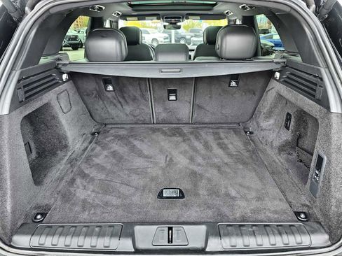 Used 2025 Land Rover Range Rover Sport SE image 23