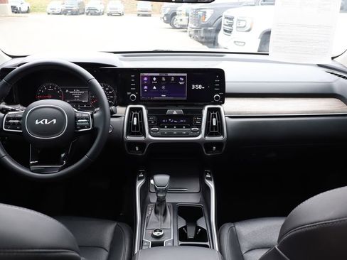 Used 2023 Kia Sorento X-Line EX image 42