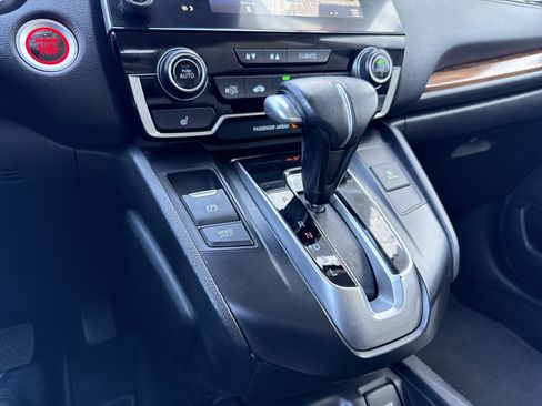 Used 2018 Honda CR-V Touring image 22