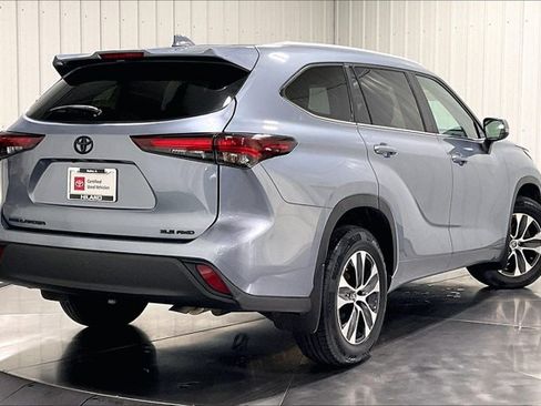 Certified 2024 Toyota Highlander XLE AWD/4WD image 14