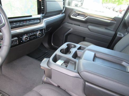Certified 2025 Chevrolet Silverado 2500 LT w/ Convenience Package AWD/4WD image 15