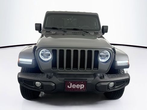 Used 2022 Jeep Wrangler Unlimited Sahara AWD/4WD image 2