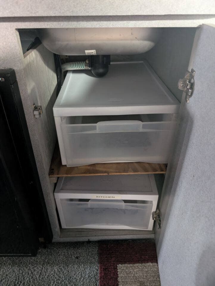 Used 1997 Ford E-250 and Econoline 250 Heavy-Duty Extended RWD image 21