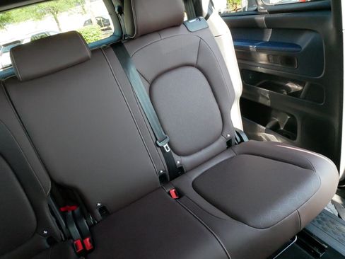 Certified 2025 Volkswagen ID. Buzz Pro S RWD image 14