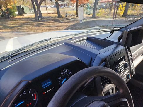 Used 2017 Ford F250 XL w/ Power Equipment Group image 23