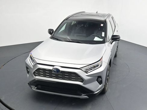 Used 2019 Toyota RAV4 XSE w/ XSE Weather Package AWD/4WD image 11