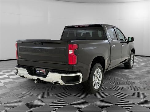 Used 2022 Chevrolet Silverado 1500 LTZ w/ LTZ Premium Package image 3