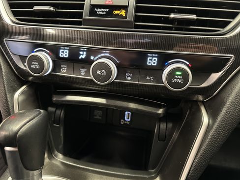 Used 2020 Honda Accord Sport image 29