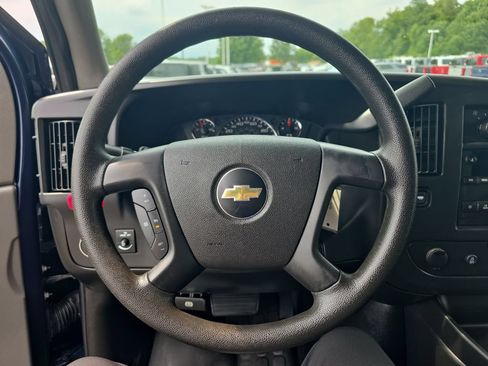 Used 2015 Chevrolet Express 3500 LS RWD image 24