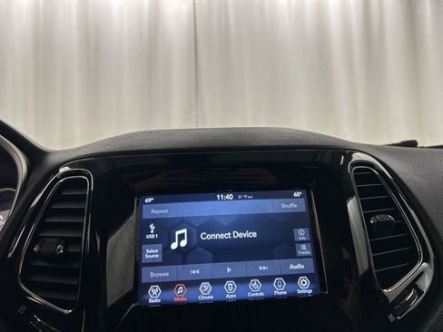 Used 2021 Jeep Compass Latitude image 12