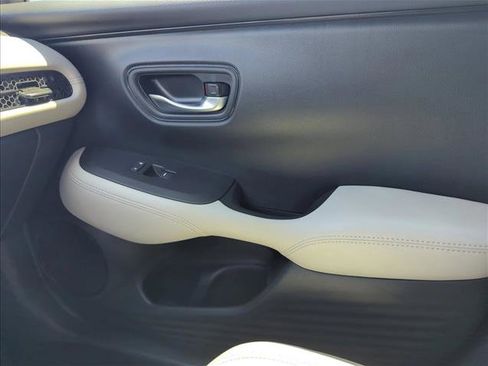 New 2027 Honda HR-V LX image 17