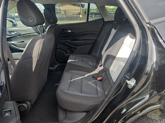 Used 2025 Chevrolet Trax LS FWD image 24