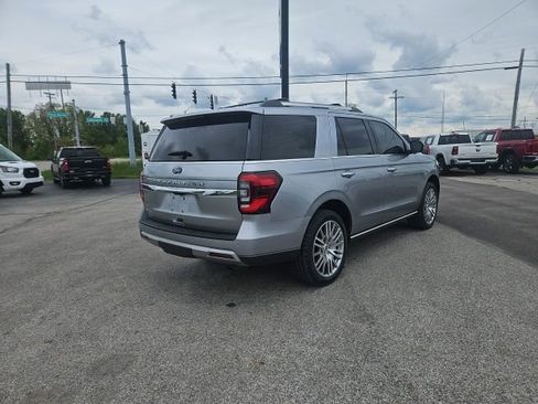 Used 2024 Ford Expedition Limited AWD/4WD image 6