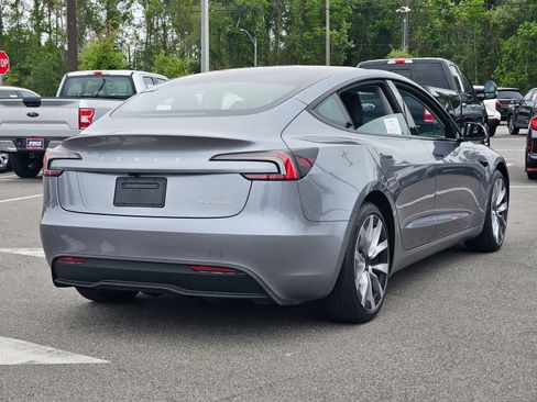 Used 2025 Tesla Model 3 Long Range AWD/4WD image 9