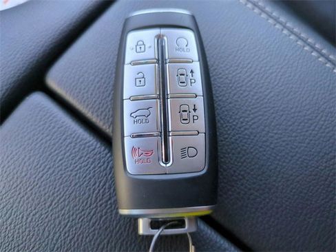 Used 2022 Genesis GV80 2.5T w/ Prestige Package 05 image 30