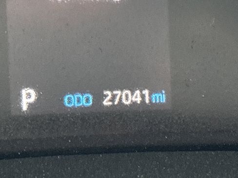 Used 2024 Toyota Sienna XSE image 21