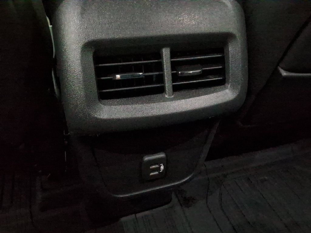 Used 2019 GMC Terrain SLE w/ LPO, Floor Liner Package AWD/4WD image 19
