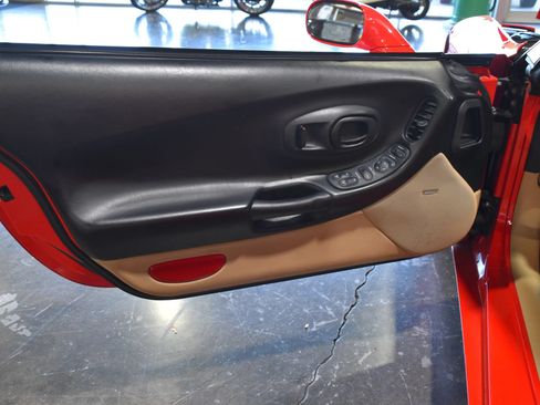 Used 1998 Chevrolet Corvette Convertible w/ Memory Pkg RWD image 28