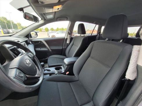 Used 2016 Toyota RAV4 LE AWD/4WD image 13