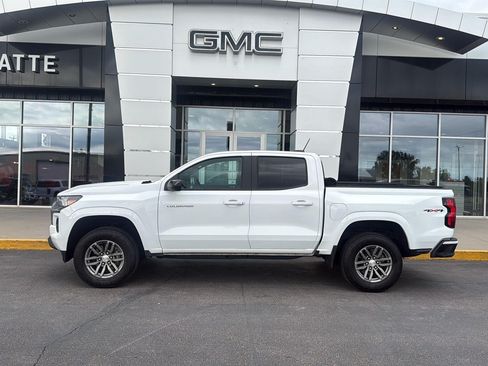 Used 2024 Chevrolet Colorado LT w/ LT Convenience Package II AWD/4WD image 1
