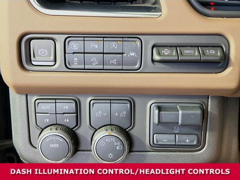 Used 2024 Chevrolet Suburban High Country w/ Advanced Technology Package image 14